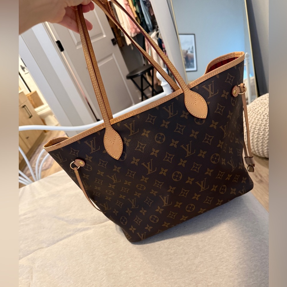Louis Vuitton Monogram Tote - Brown and Red - Picture 11 of 13